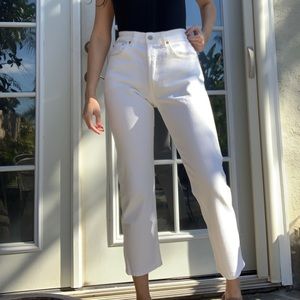 White Levi’s 501 Cropped High Waisted